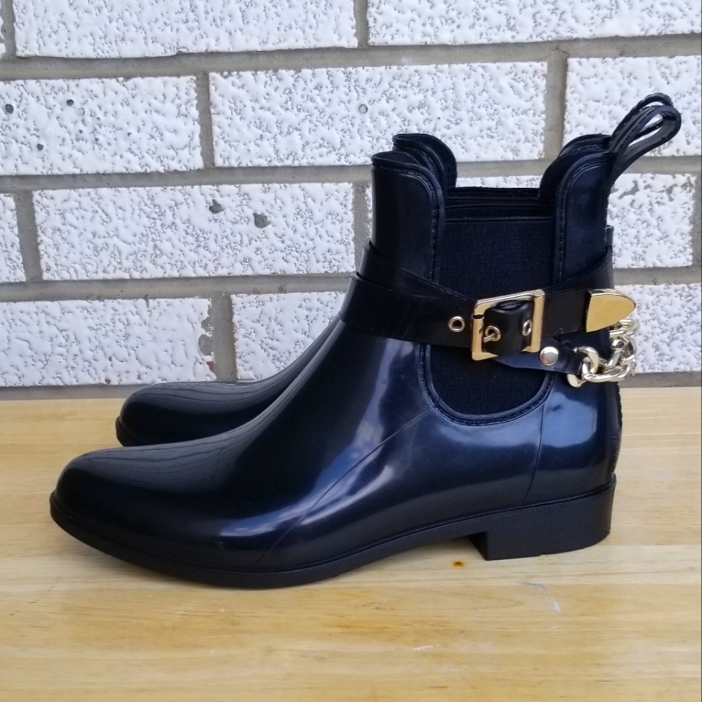Rain boots with gold chain and buckle